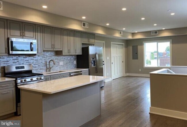 Photo - 1701 Trinidad Ave NE Unit 5