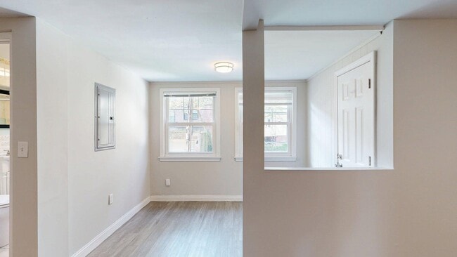 Photo - 187 Maverick St Unidad 3