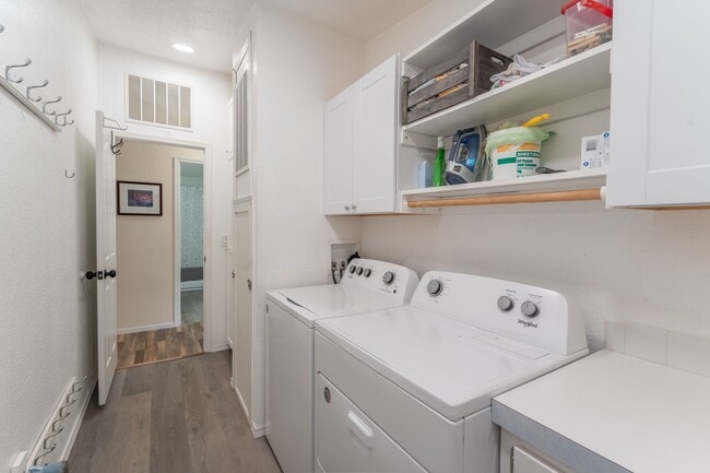 Photo - Modern Retreat in Reed’s Crossing