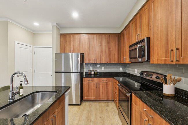 Building Photo - Avalon Falls Church Rental