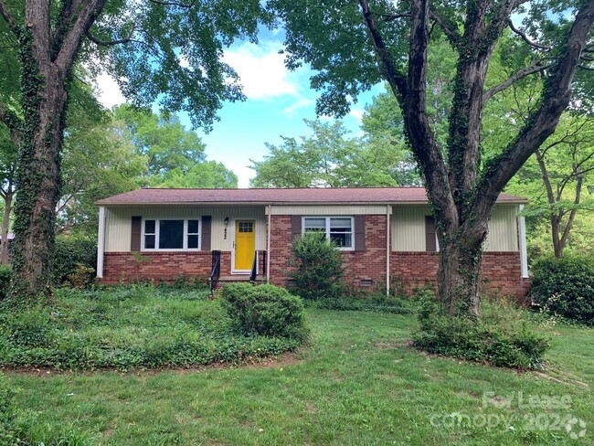 Building Photo - 422 Fieldstone Rd Rental