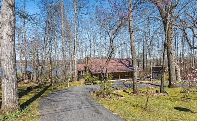 Photo - Lake View Rental in Gray