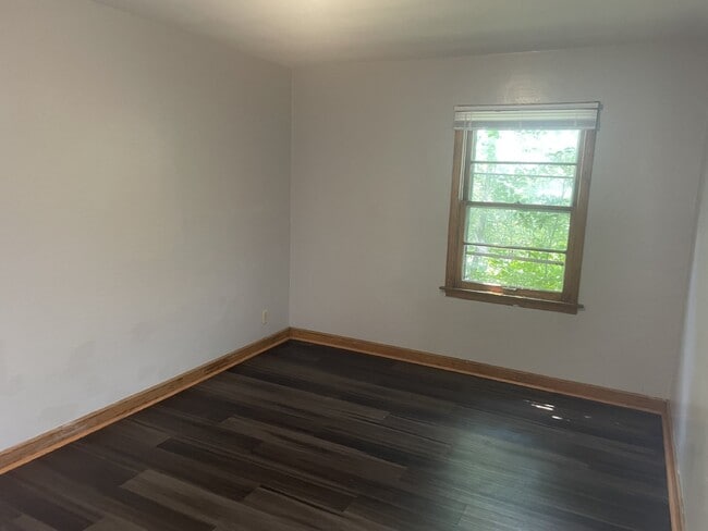 Photo - Cozy Lower Duplex with 2 Bedrooms and 1 Bathroom