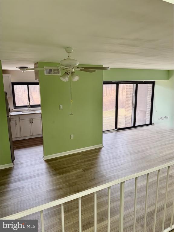 Photo - 15712 Dorset Rd Unit 198