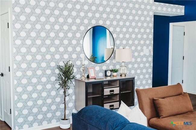 Photo - 3904 Split Oak Dr