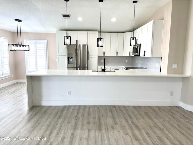 Photo - 210 Wickham Lakes Dr