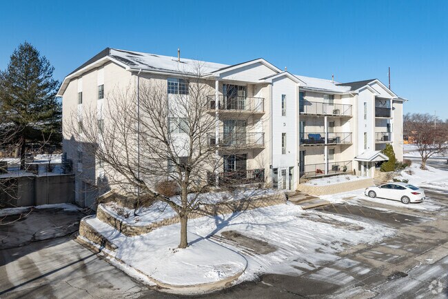 404 Sturdy Rd - White Hill Condominiums