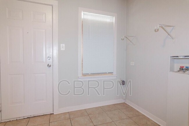 Photo - 2426 26th St