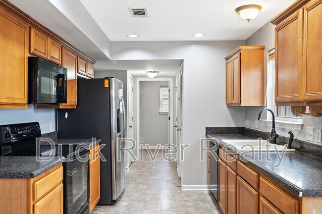 Photo - 1929 Portway Rd