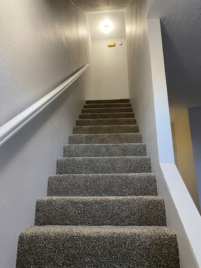 Photo - 2 Bedroom Duplex near Lake Overholser