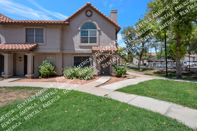 Photo - 1961 N Hartford St