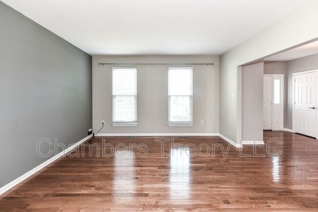 Photo - 6033 Woodlake Ln