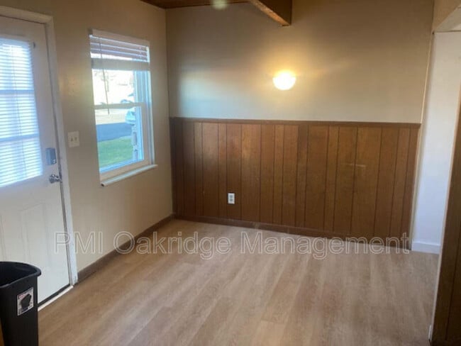 Photo - 1527 Spruce Ave