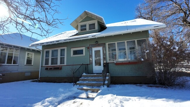 Building Photo - 216 9th Ave N