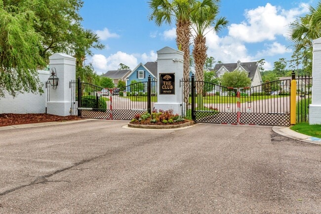 Photo - Elevated Home in The Club at Legends Oaks Plantation