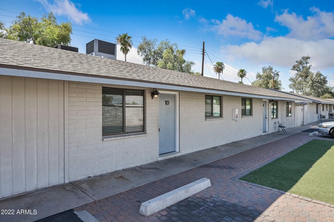 Photo - 1744 W Glendale Ave Unidad 10