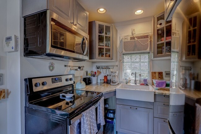 Photo - 1219 S Corona St Unit Carriage House