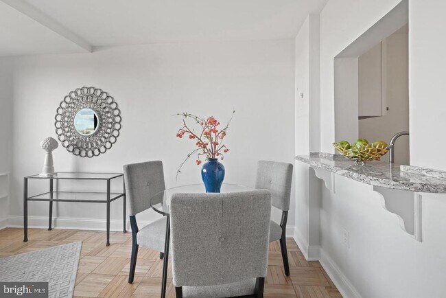 Photo - 1021 Arlington Blvd Unidad 621