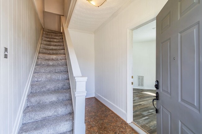 Photo - 2025 Peach St Unit 1