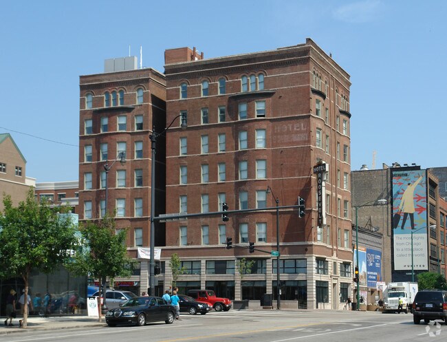 30 East Roosevelt