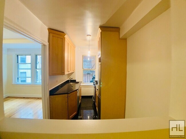 Photo - EAST 10 STREET Unit 9F