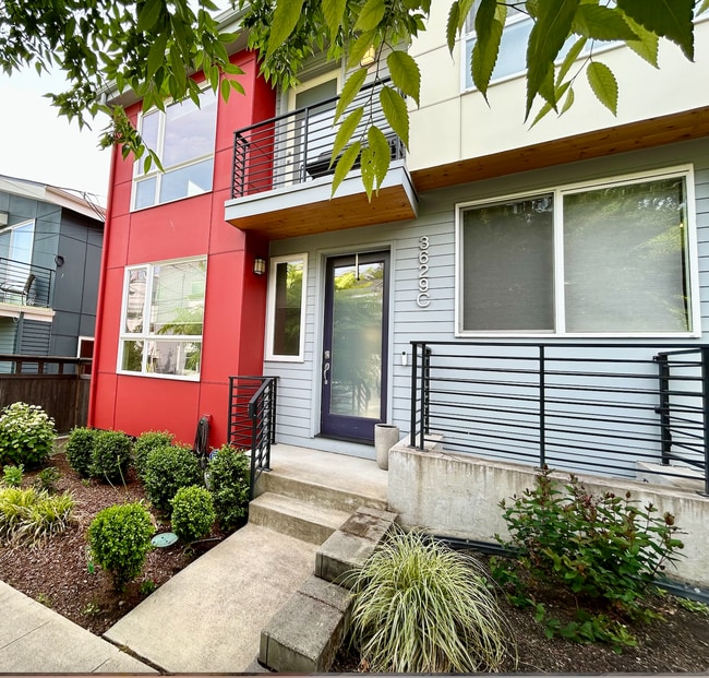 Photo - Mount Baker/Columbia City Townhouse