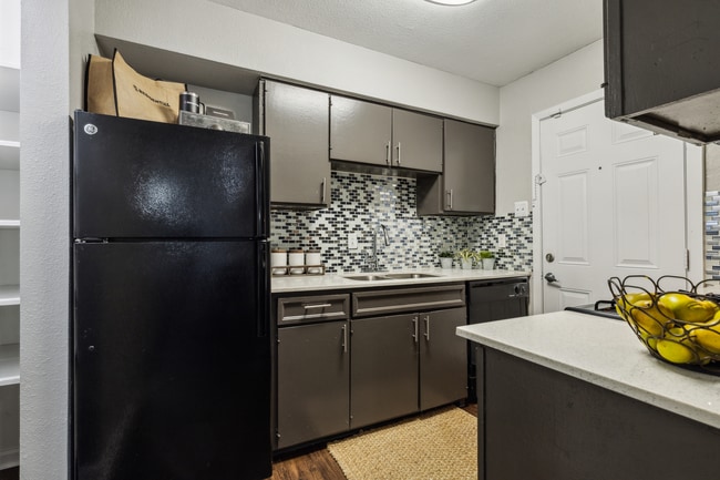 Photo - Zeke Apartments