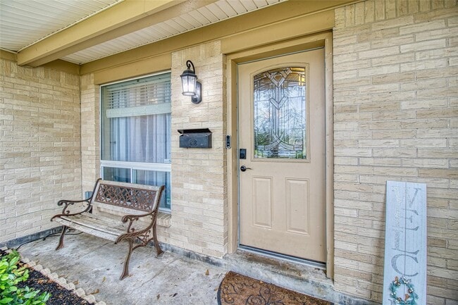 Photo - 1405 Delabrook Ct