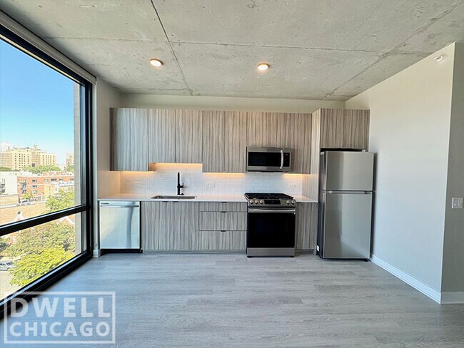 Photo - 4613 N Broadway St