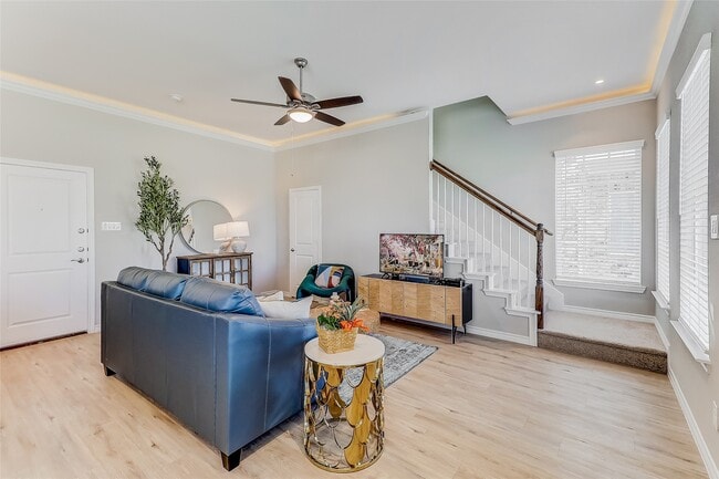 Photo - 416 Sonata St