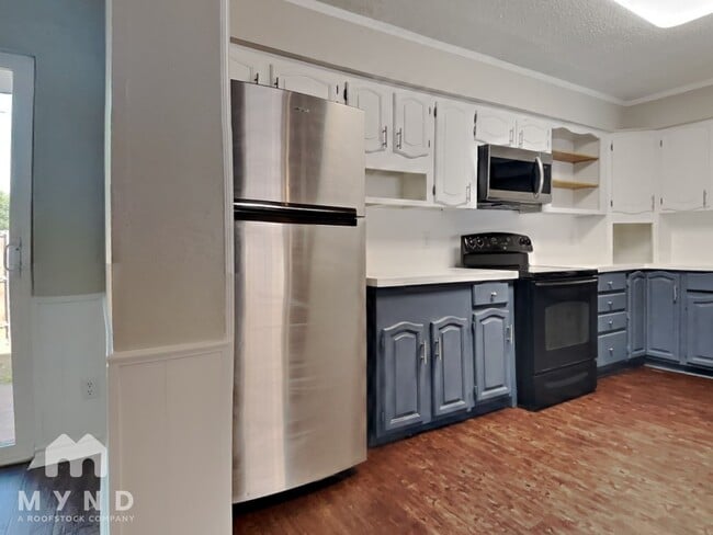 Photo - 1210 Tanager Ln