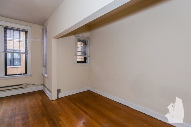 Photo - 721.5 W Barry Ave Unit B2
