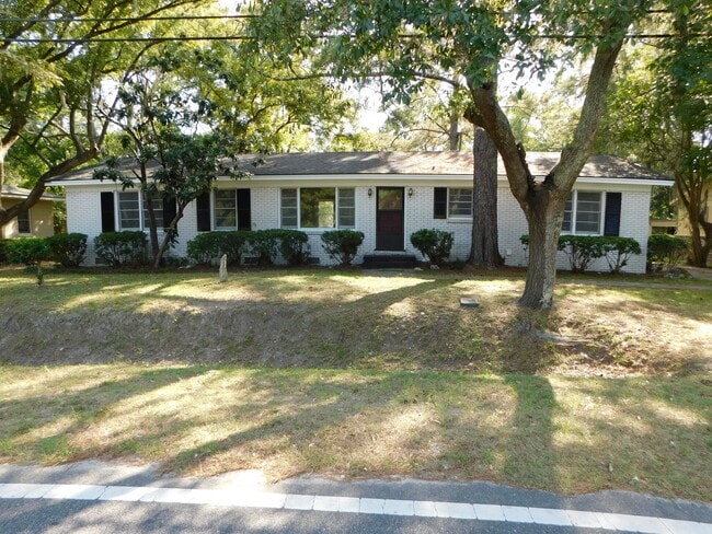 Photo - 1404 Lake Park Rd