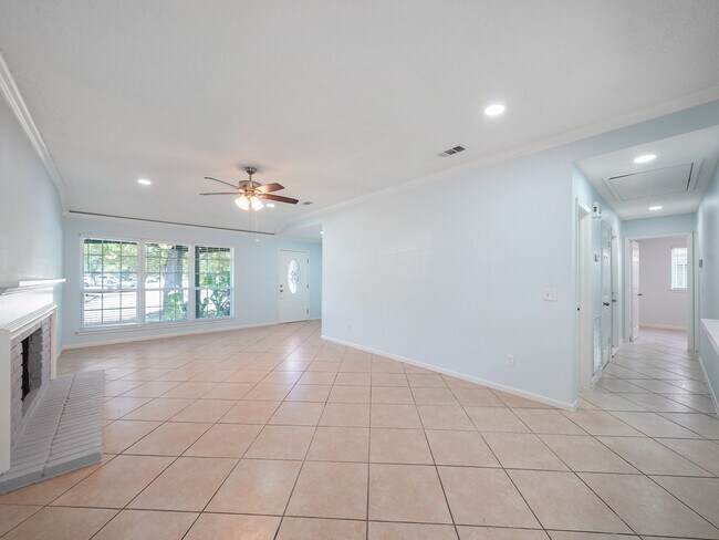 Photo - 9534 Cannock Chase Dr
