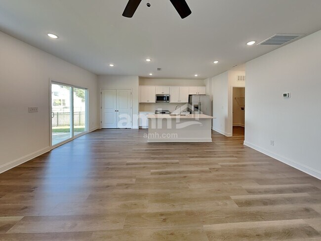 Photo - 1208 Livengood Wy