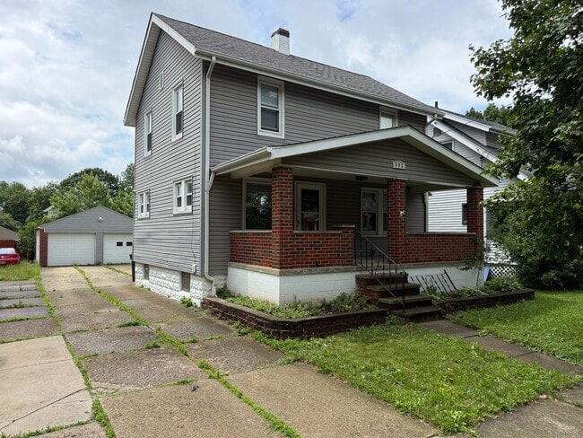 Photo - 992 Neptune Ave