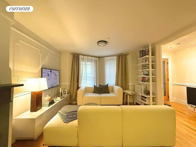 Photo - 288 Clifton Pl