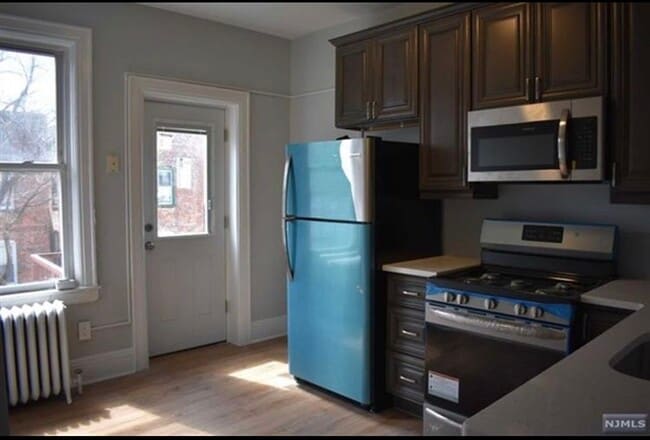 Photo - 39 64th St Unit 3rd Fl