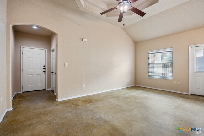 Building Photo - 1050 Carolyn Cove Rental