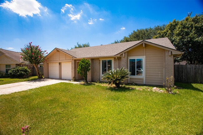 Building Photo - 2411 Gunston Ct