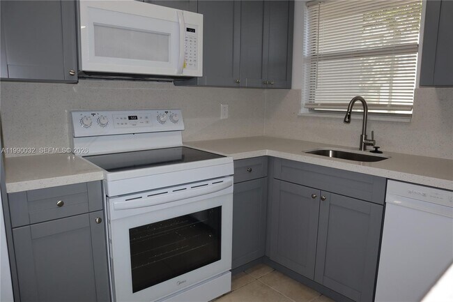 Photo - 8500 Sunrise Lakes Blvd Unit 111