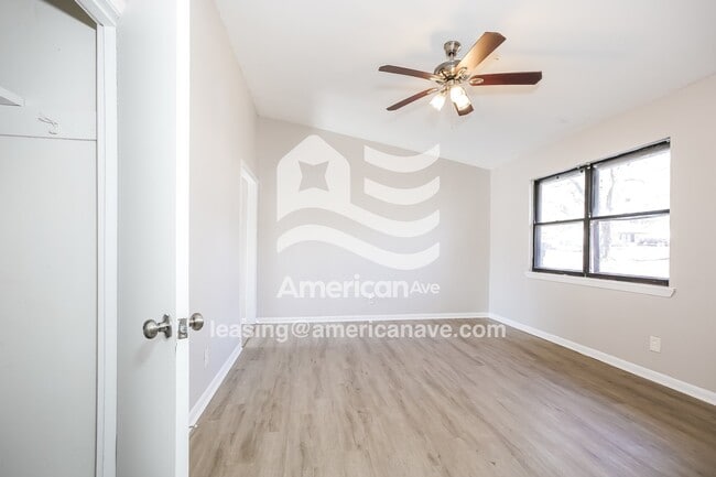 Photo - 35 Durham Dr