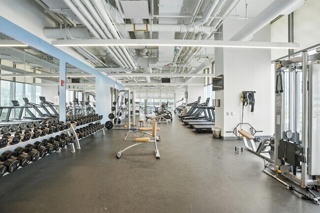 Photo - 335 E Wacker Dr