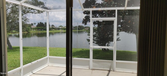 Photo - 2148 Caledonia Pl