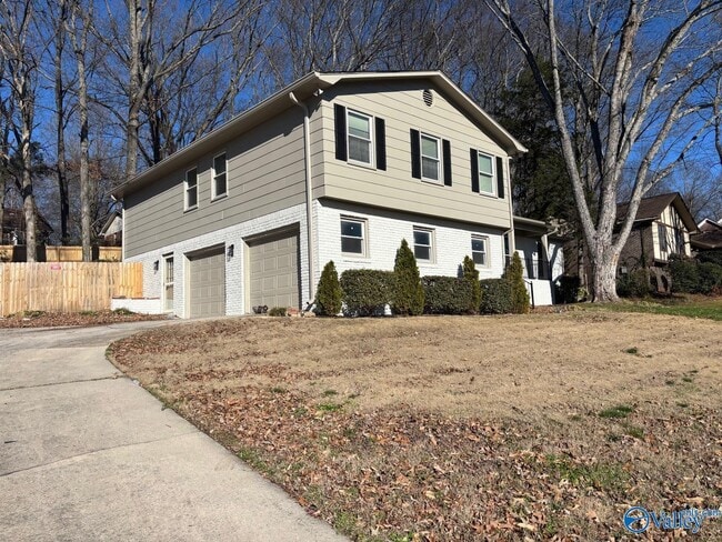 Photo - 1305 Hiwan Trail SE