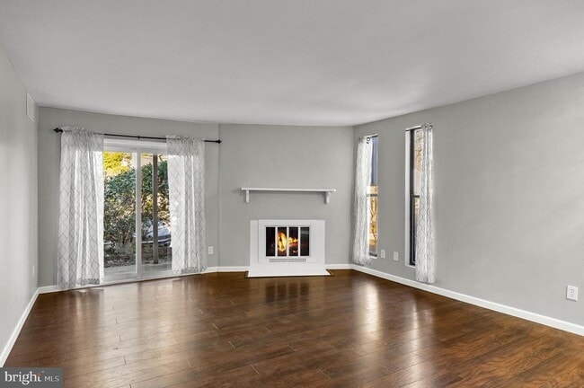 Building Photo - 25 S Church Rd Unit #129