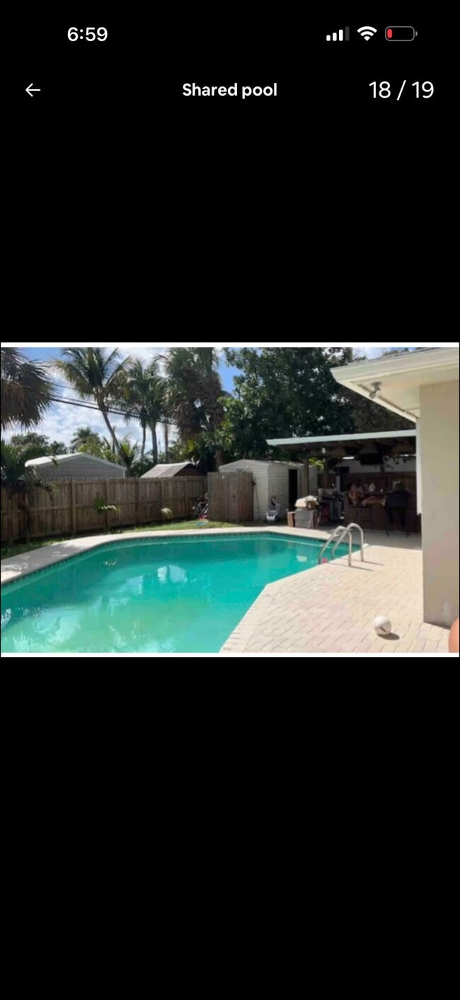 3210 SW 16th Ct