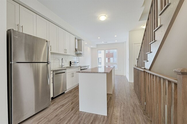Photo - 1654 Pleasure Valley Path
