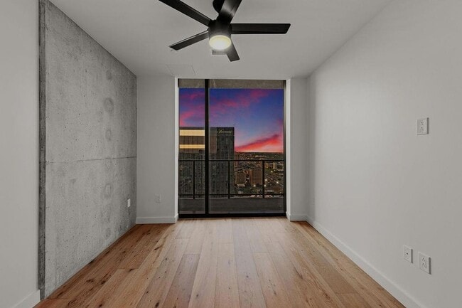Photo - 610 Davis St Unidad 3310