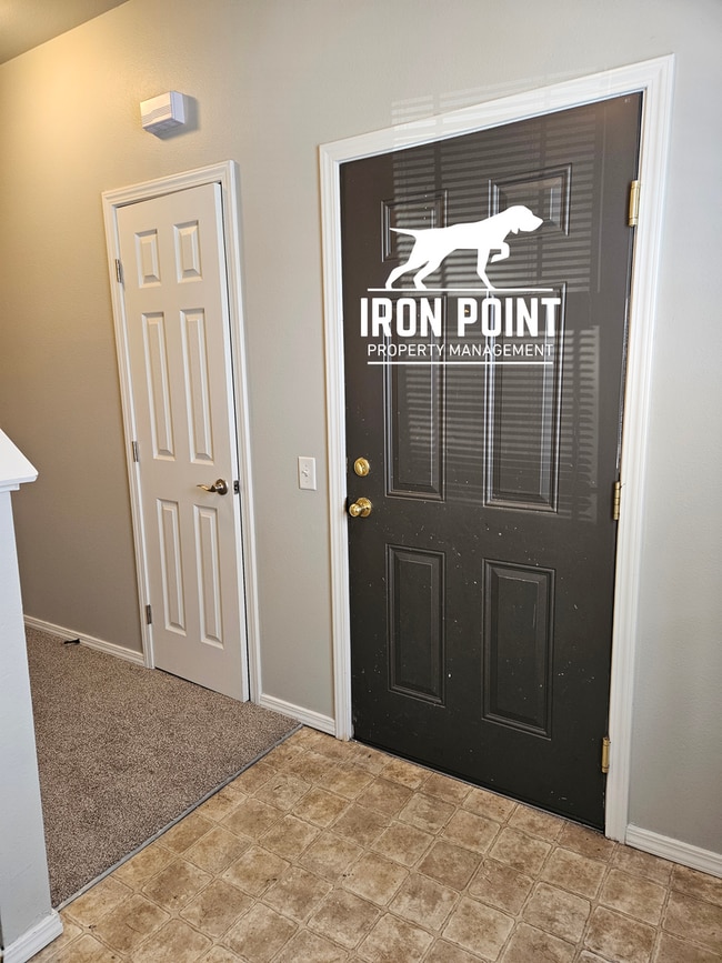 Photo - 2008WHITEOAK Unit #102